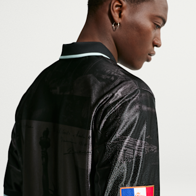 NIKE公式】FFF エナジー メンズ ナイキ Dri-FIT ショートスリーブ